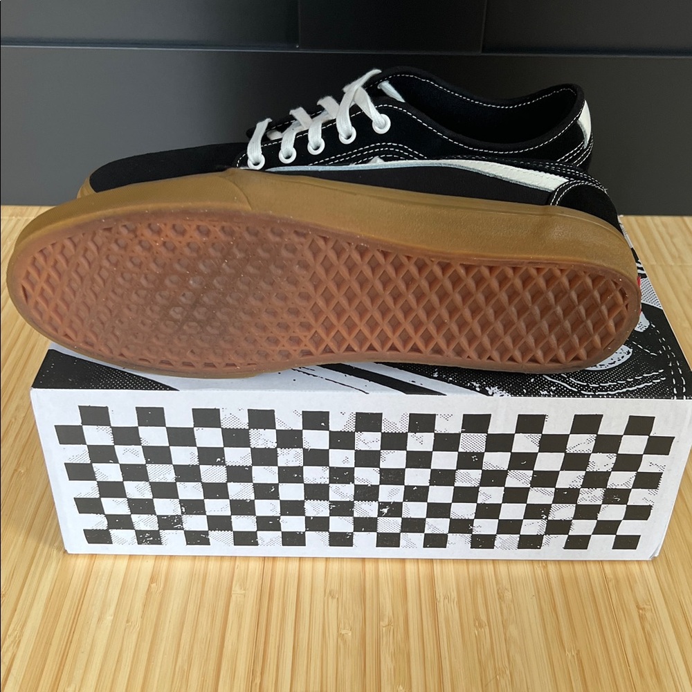 Vans Skate Chukka Low Size 11 Black Gum - Picture 6 of 6